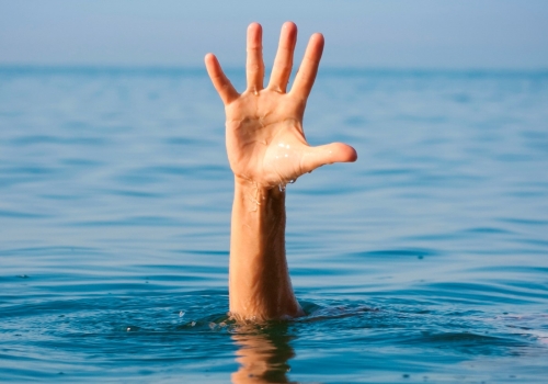 Омичей предупредили об опасности купания в несанкционированных местах Омичей предупредили об опасности купания в несанкционированных местах