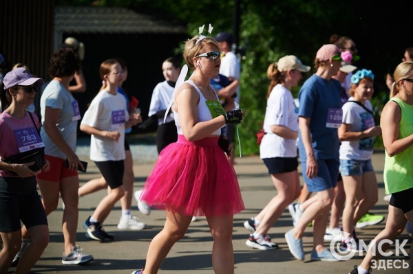 Ищи себя среди цветов: как прошёл самый красивый забег в Омске 