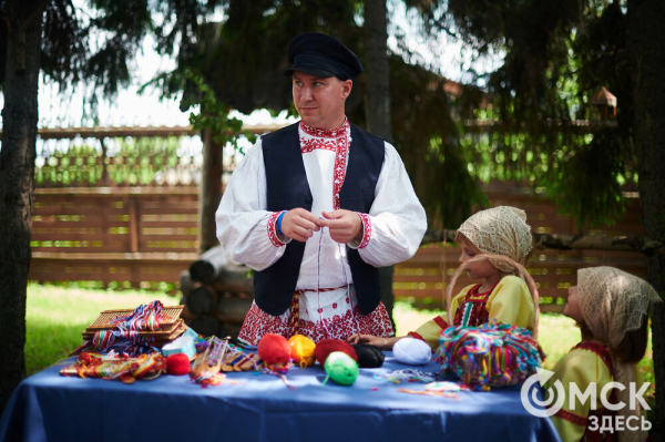 Пробуем колобок на вкус. Чем ещё заняться на фестивале "Слетье"