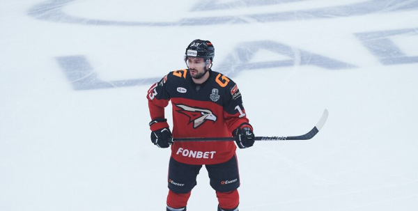 В омском "Авангарде" остался только один иностранный хоккеист В омском "Авангарде" остался только один иностранный хоккеист