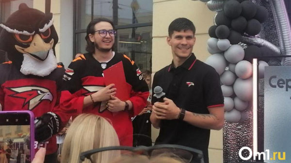 «Омск — потрясающий город»: Серебряков рассказал о новом контракте с «Авангардом»