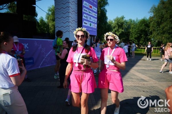 Ищи себя среди цветов: как прошёл самый красивый забег в Омске 