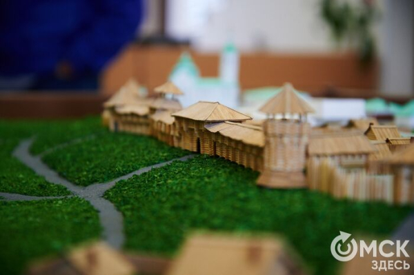 Захватывает не меньше, чем Minecraft и "Лего". Зачем в Омске собрали Тарский кремль из зубочисток и опилок Захватывает не меньше, чем Minecraft и "Лего". Зачем в Омске собрали Тарский кремль из зубочисток и опилок