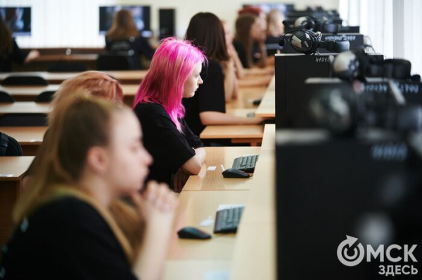 За кулисами ЕГЭ: как онлайн-наблюдатели обеспечивают честность на экзаменах За кулисами ЕГЭ: как онлайн-наблюдатели обеспечивают честность на экзаменах