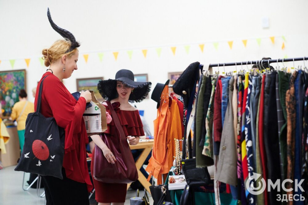 "Сердечные" украшения, лесные бабуи: что нам приглянулось на фестивале Garazhka