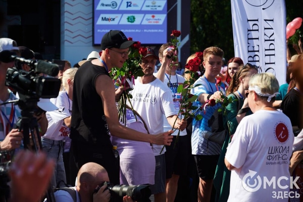 Ищи себя среди цветов: как прошёл самый красивый забег в Омске 