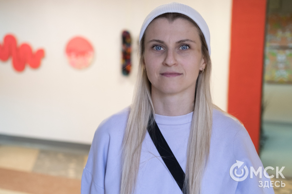 Нити судьбы: "вышивка" эмоций от Лизы Корн