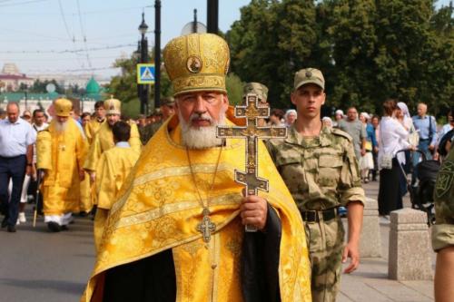 Хоценко принял участие в крестном ходе ко Дню Крещения Руси в Омске