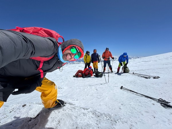 "Важно не куда ты идёшь, а с кем". Зачем мужчины уходят в горы