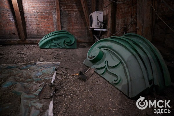 "Они реагируют на погоду": интервью со смотрителем главных часов Омска