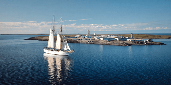 Яхта "Братство" начинает самую сложную часть маршрута кругосветной экспедиции