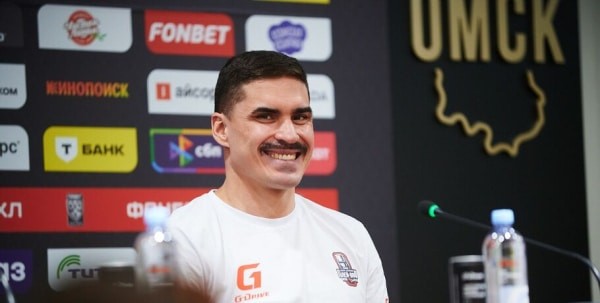 Хоккеист "Авангарда" оправдался за разгром команды КХЛ в "Матче года"