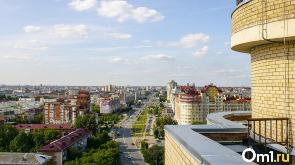 В дептрансе объяснили, почему на Жукова не будет больших автобусов