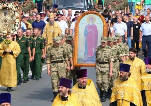 Хоценко принял участие в крестном ходе ко Дню Крещения Руси в Омске