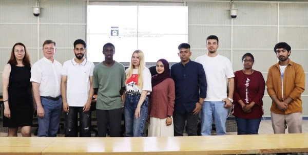 Иностранцы запомнили в Омске настоящую студенческую жизнь и зиму Иностранцы запомнили в Омске настоящую студенческую жизнь и зиму