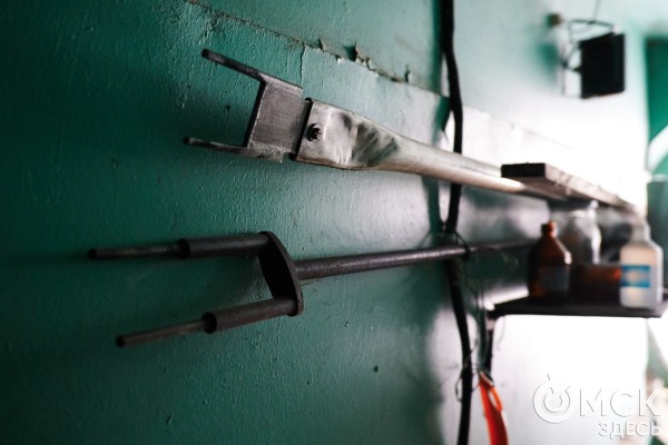 "Они реагируют на погоду": интервью со смотрителем главных часов Омска