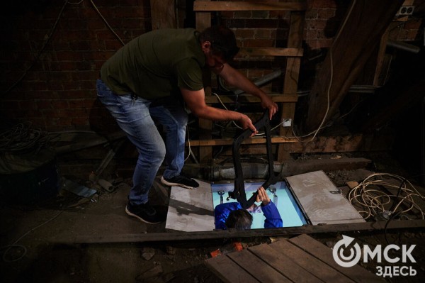 "Они реагируют на погоду": интервью со смотрителем главных часов Омска