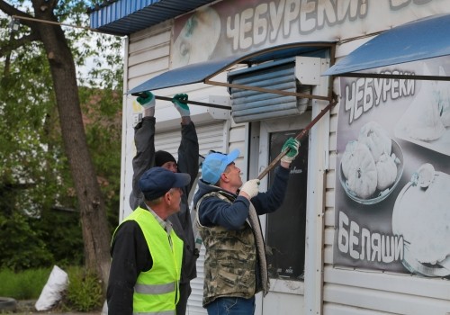 В Омске решили привести киоски и ларьки к единому виду
