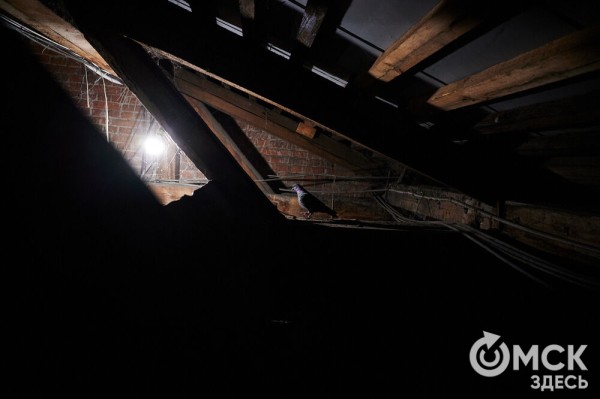 "Они реагируют на погоду": интервью со смотрителем главных часов Омска