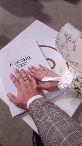 Студенты омского вуза приняли участие в масштабном свадебном флешмобе