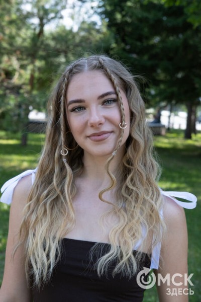 "Прибрать" свой голос, чтобы услышать другого. Интервью с финалисткой "Голоса Третьей столицы" Дарьей Зубковой