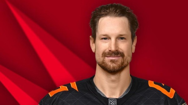 «Авангард» расторг контракт с возрастным защитником из США