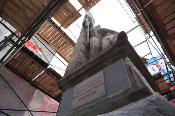 Памятные объекты в сквере на пл. Ленина получили охранный статус