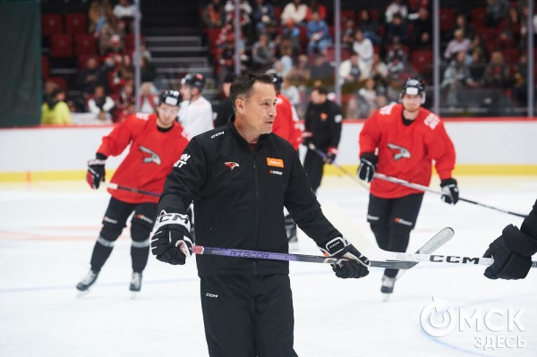 Ги Буше снял отпускную "ржавчину" с хоккеистов "Авангарда" Ги Буше снял отпускную "ржавчину" с хоккеистов "Авангарда"