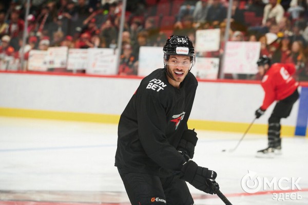 Ги Буше снял отпускную "ржавчину" с хоккеистов "Авангарда" Ги Буше снял отпускную "ржавчину" с хоккеистов "Авангарда"