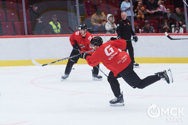 Ги Буше снял отпускную "ржавчину" с хоккеистов "Авангарда" Ги Буше снял отпускную "ржавчину" с хоккеистов "Авангарда"