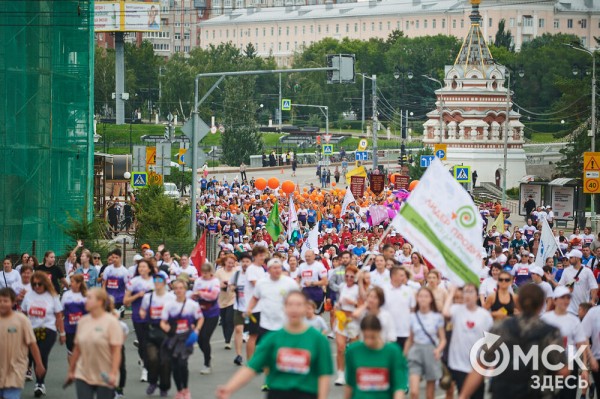 Россиянин Андрей Янович прервал победную серию кенийцев на Сибирском международном марафоне - 2025