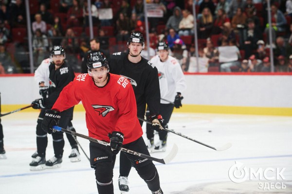 Ги Буше снял отпускную "ржавчину" с хоккеистов "Авангарда" Ги Буше снял отпускную "ржавчину" с хоккеистов "Авангарда"