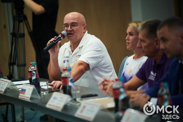 "Снова отправимся в баню". Кенийские бегуны намерены побить рекорд омского марафона