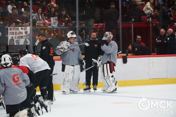 Ги Буше снял отпускную "ржавчину" с хоккеистов "Авангарда" Ги Буше снял отпускную "ржавчину" с хоккеистов "Авангарда"