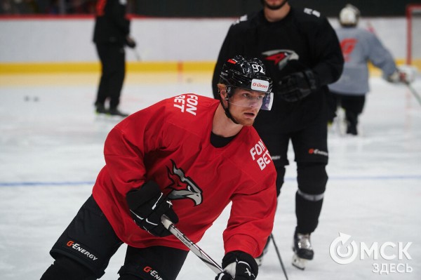 Ги Буше снял отпускную "ржавчину" с хоккеистов "Авангарда" Ги Буше снял отпускную "ржавчину" с хоккеистов "Авангарда"