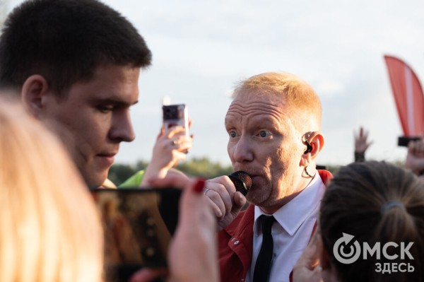 Музыкальный "звездопад". Именитые артисты поздравили Омск с праздником Музыкальный "звездопад". Именитые артисты поздравили Омск с праздником