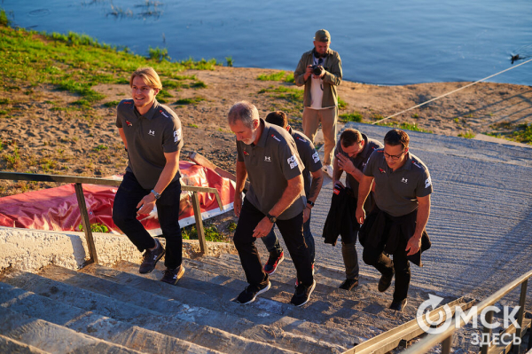 Оперились! "Авангард" презентовался к новому сезону Оперились! "Авангард" презентовался к новому сезону