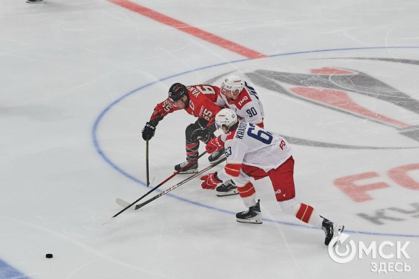 "Авангард" забросил три безответные шайбы "Локомотиву" на Кубке Блинова