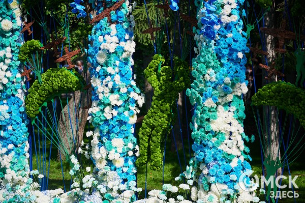 Маленькие цветы о великих историях. Омская "Флора" открылась в 73-й раз