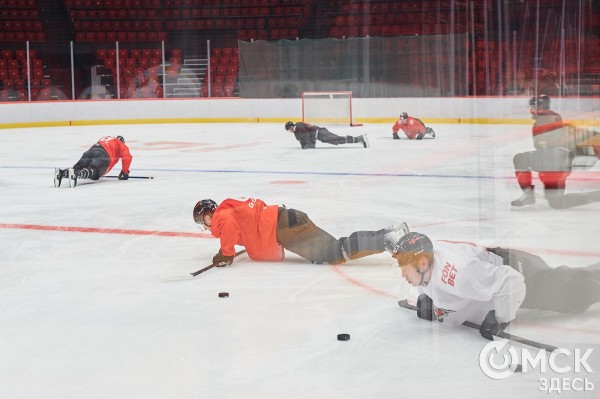 Ги Буше снял отпускную "ржавчину" с хоккеистов "Авангарда" Ги Буше снял отпускную "ржавчину" с хоккеистов "Авангарда"