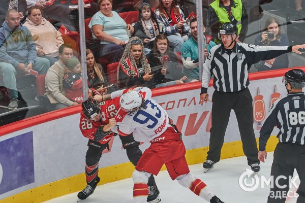 "Авангард" забросил три безответные шайбы "Локомотиву" на Кубке Блинова