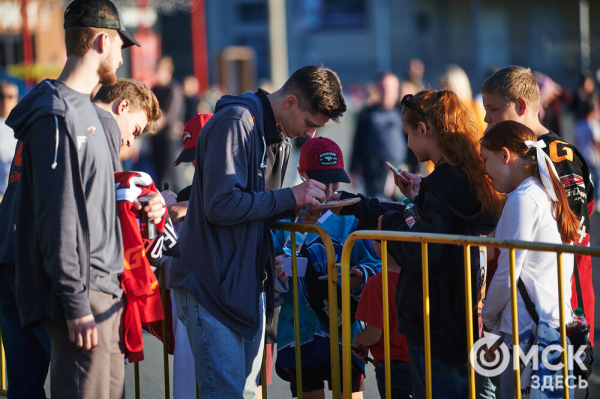Оперились! "Авангард" презентовался к новому сезону Оперились! "Авангард" презентовался к новому сезону