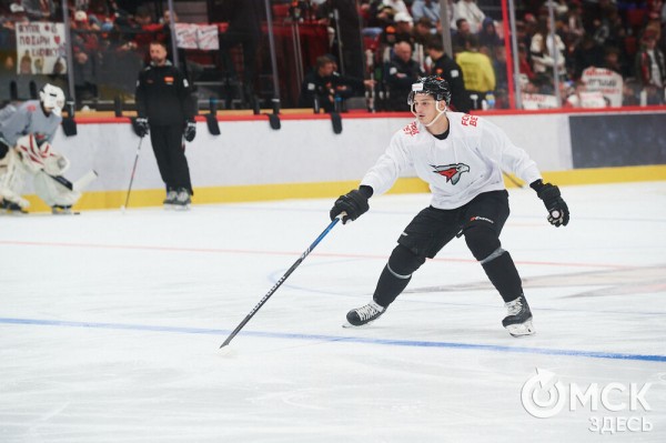 Ги Буше снял отпускную "ржавчину" с хоккеистов "Авангарда" Ги Буше снял отпускную "ржавчину" с хоккеистов "Авангарда"