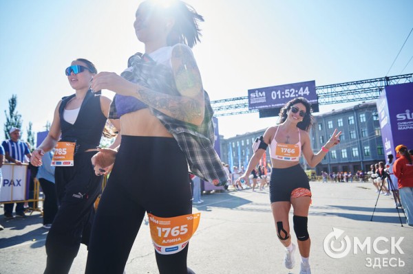 Россиянин Андрей Янович прервал победную серию кенийцев на Сибирском международном марафоне - 2025