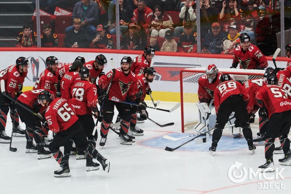 "Авангард" забросил три безответные шайбы "Локомотиву" на Кубке Блинова