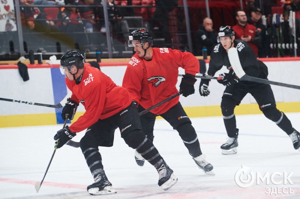 Ги Буше снял отпускную "ржавчину" с хоккеистов "Авангарда" Ги Буше снял отпускную "ржавчину" с хоккеистов "Авангарда"