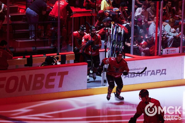 "Авангард" забросил три безответные шайбы "Локомотиву" на Кубке Блинова