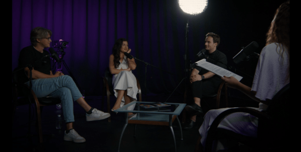 "О, у меня было такое!". Разговор с режиссёром и артистами мюзикла "Я люблю тебя, но..."