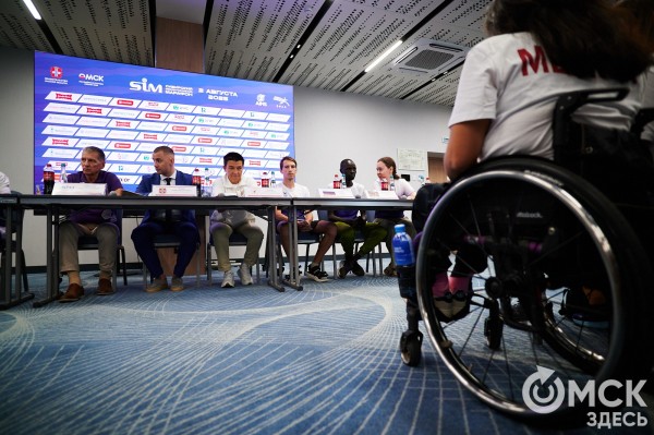 "Снова отправимся в баню". Кенийские бегуны намерены побить рекорд омского марафона