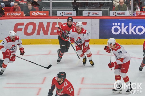 "Авангард" забросил три безответные шайбы "Локомотиву" на Кубке Блинова